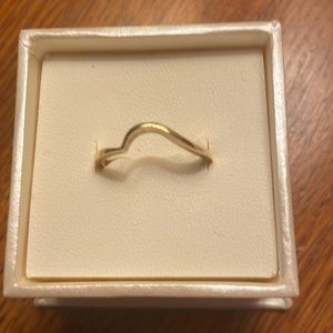 14K Gold Arch Band (NWT)